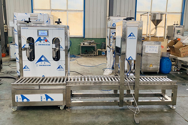 semi automatic pail filling capping machine details